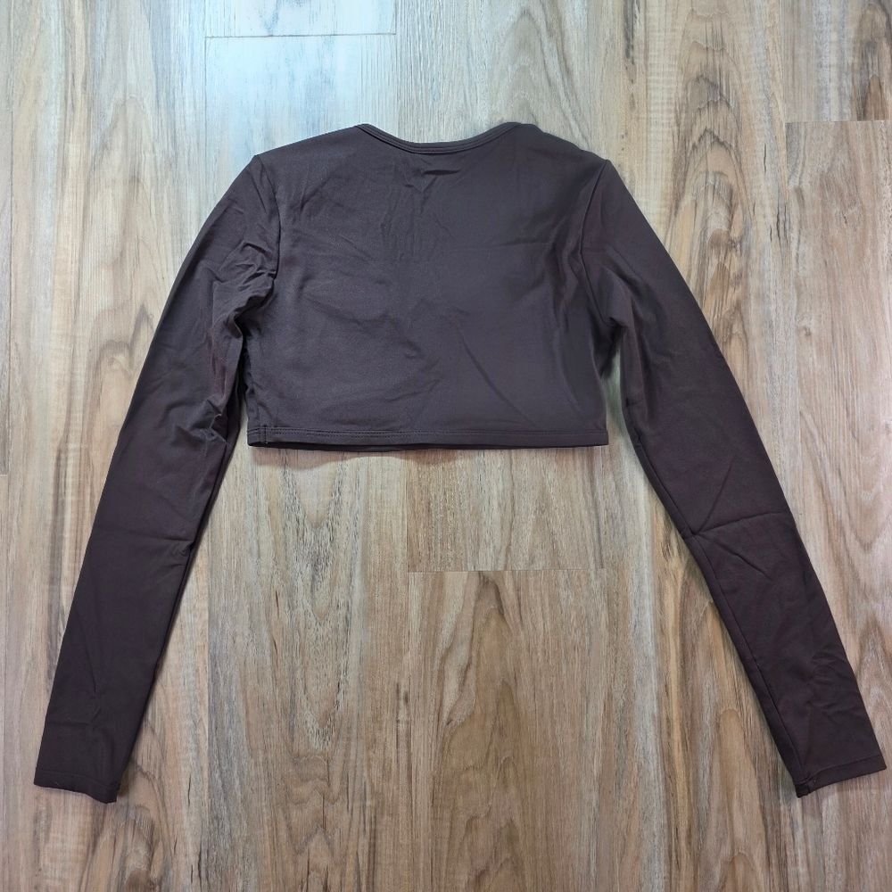 💬🩵🅰️NWOT Brown Crisscross Cropped Long Sleeve Top Large - Picture 7 of 16